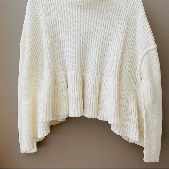 Free people Layer Cake Turtleneck Peplum Sweater White Sz XS - Picture 3 of 8